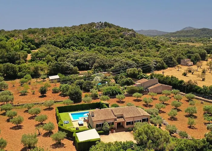 Lovely Near Port Pollensa By Renthousing *